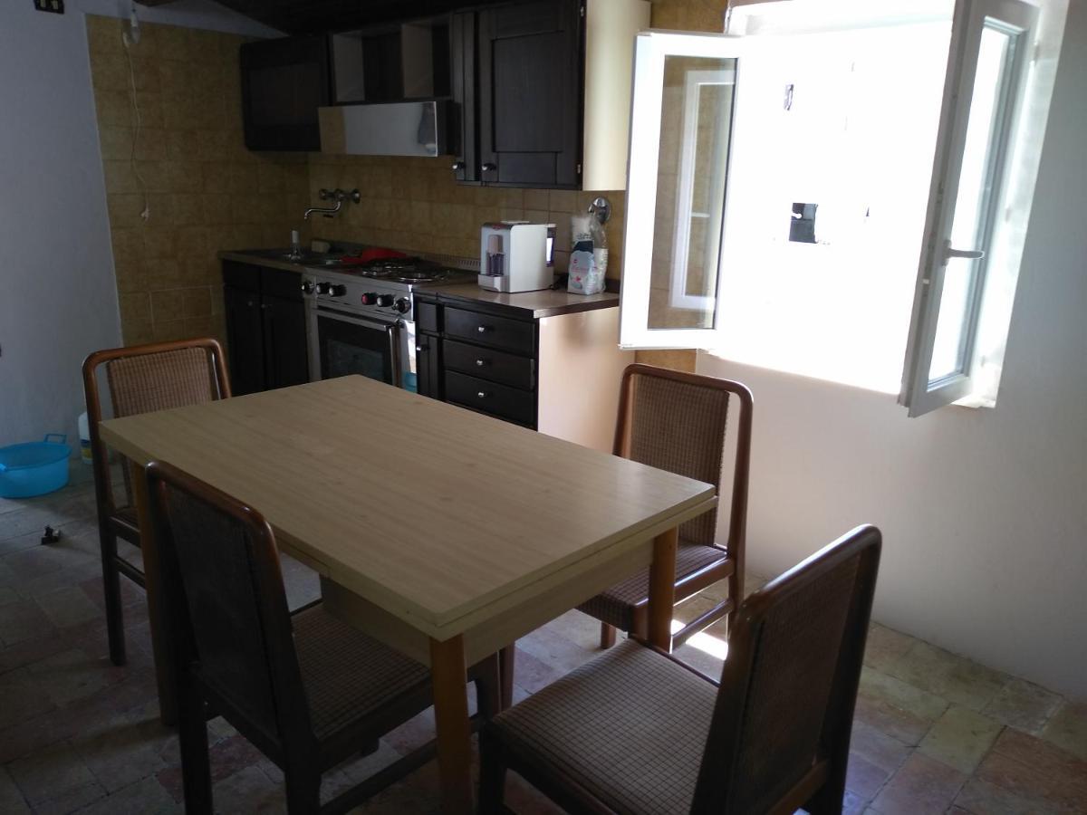 Bellante Casa Di Campagna Villa De Luca מראה חיצוני תמונה